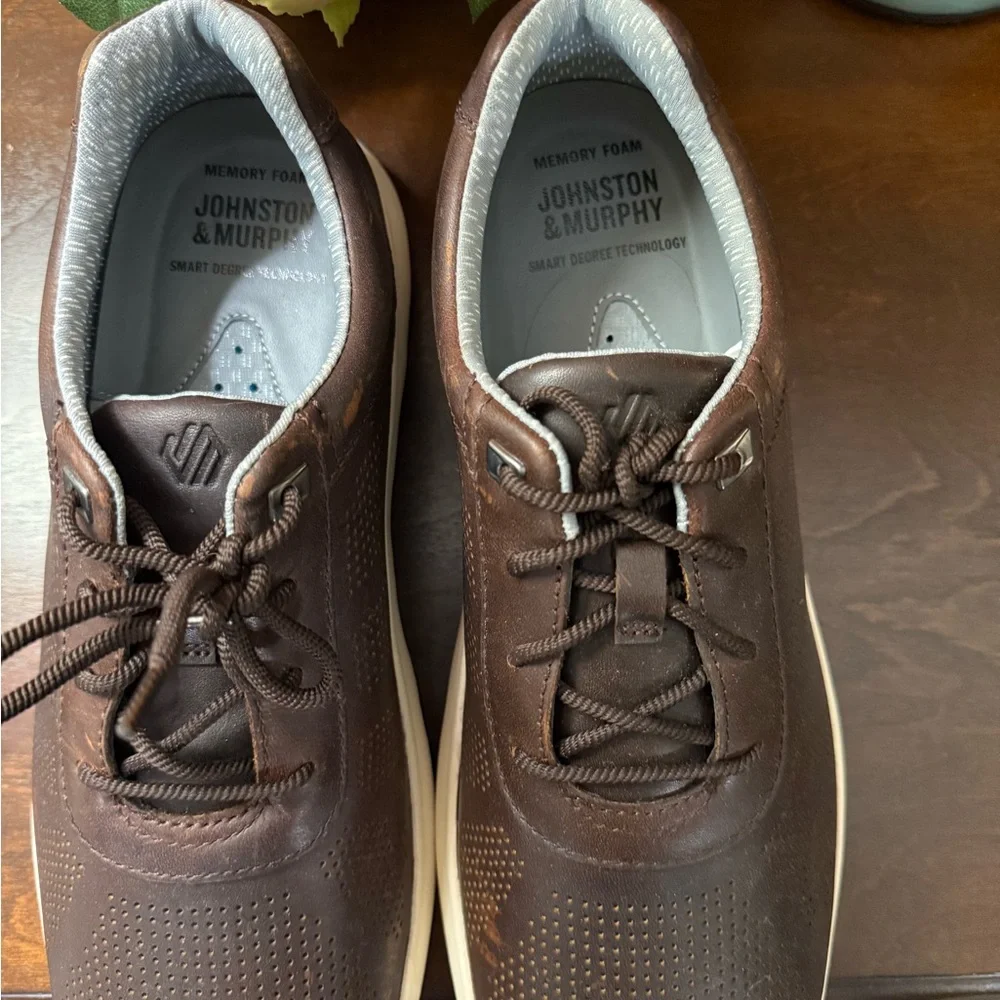 Johnston & Murphy Brown Cream Sneakers with Comfort Sole - Picture 4 of 8